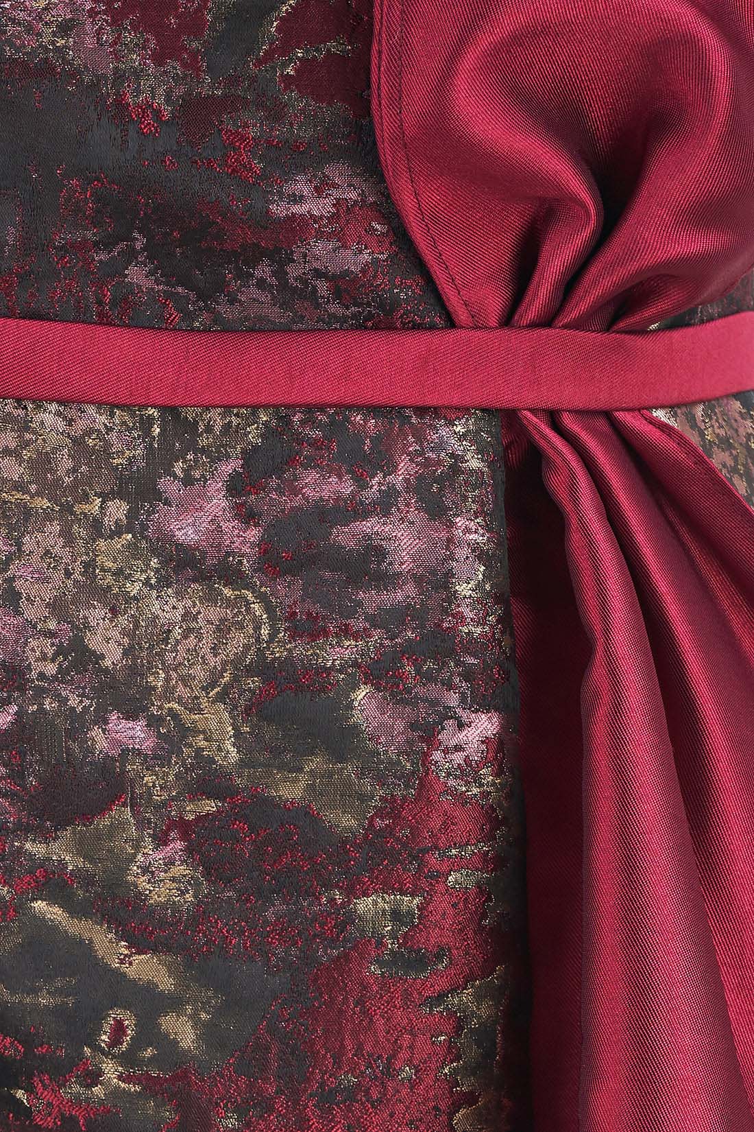 Kay Unger square neck short sleeve bow sash at waist zipper closure column jacquard gown