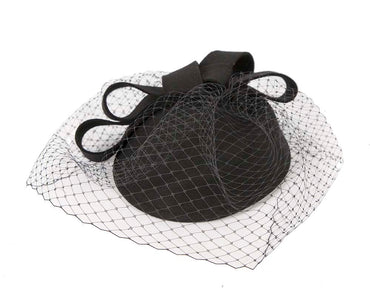 Black pillbox hat with face veil J409-1