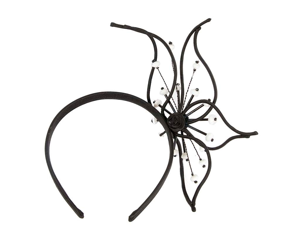 Bespoke black fascinator by Cupids Millinery-3