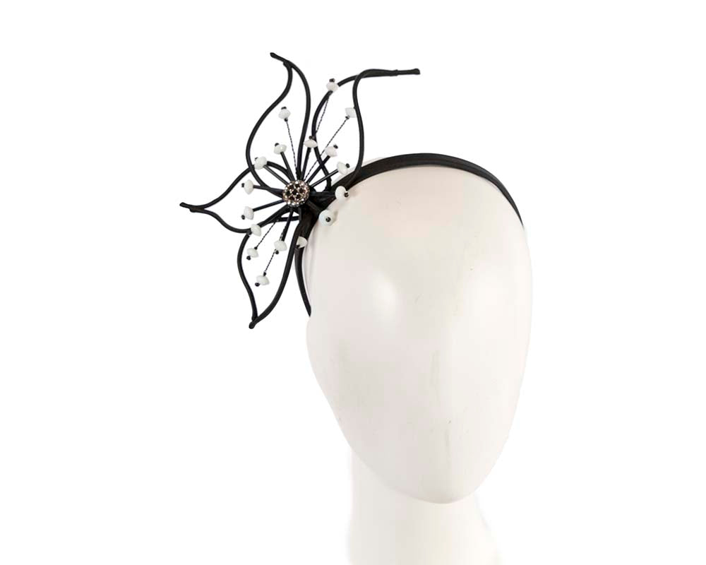 Bespoke black fascinator by Cupids Millinery-0