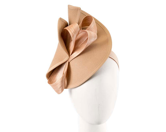 Twisted beige felt fascinator by Fillies Collection-0