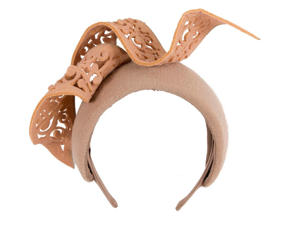 Bespoke beige winter racing fascinator by Fillies Collection-3