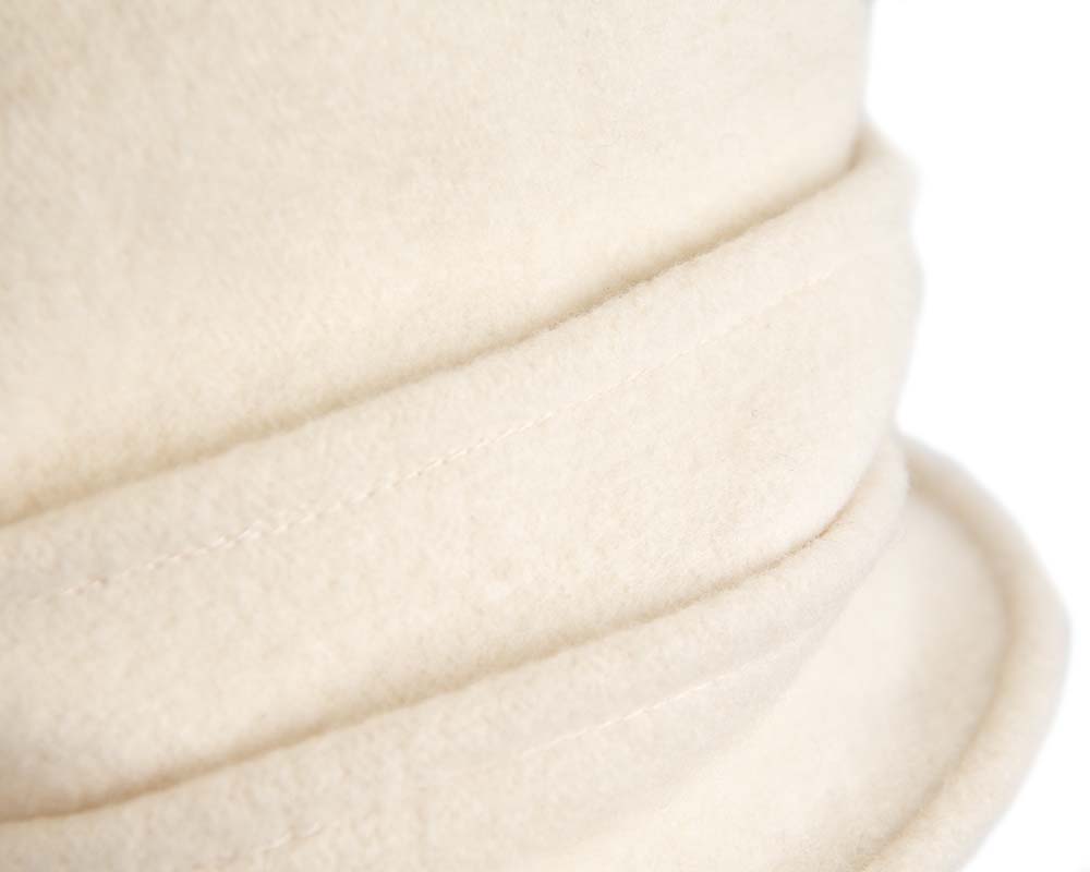 Warm cream winter bucket hat by Max Alexander-2