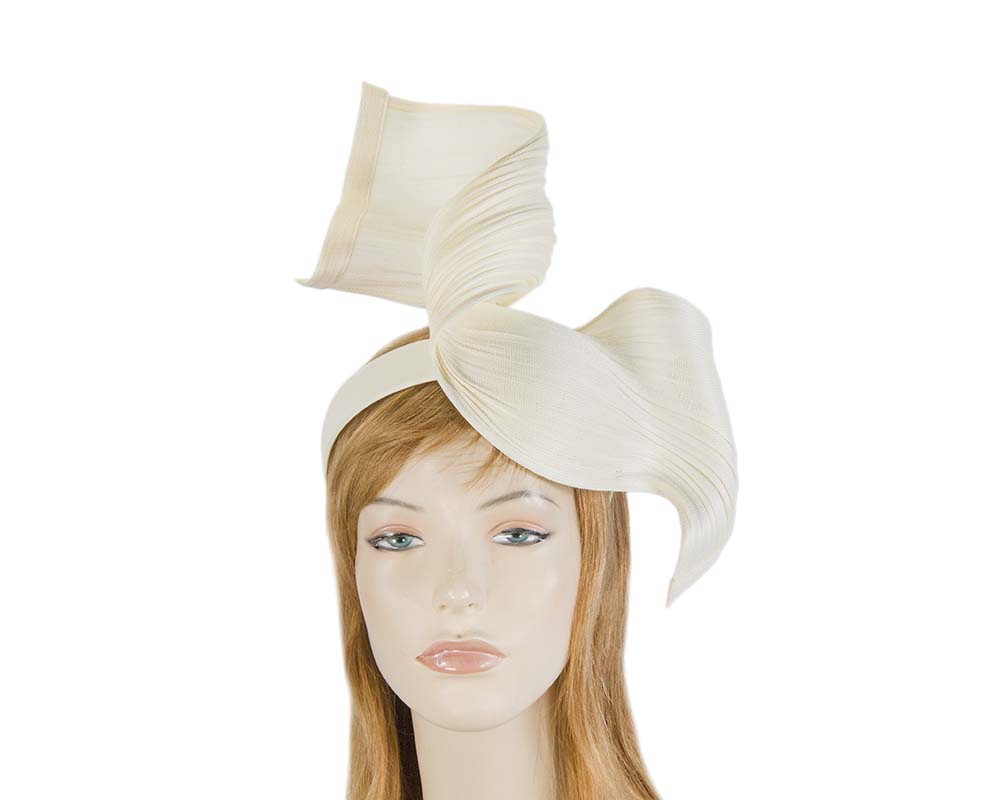 Large cream bespoke Jinsin racing fascinator by Fillies Collection