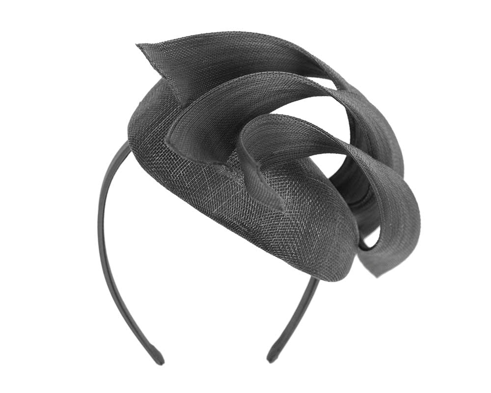 Bespoke black pillbox fascinator by Fillies Collection-5