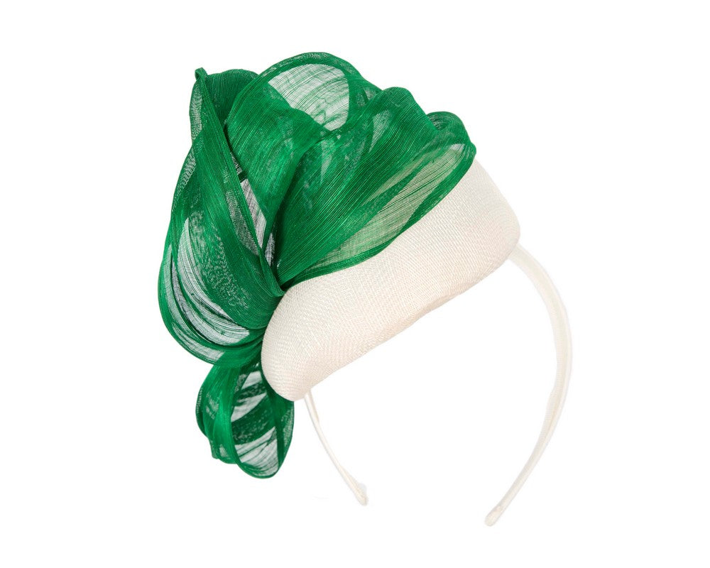 White pillbox fascinator with green silk abaca bow by Fillies Collection-5