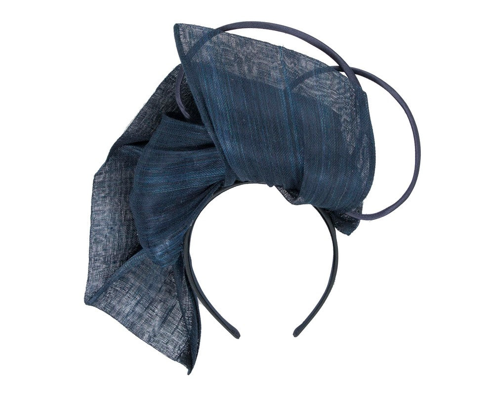 Bespoke navy fascinator by Fillies Collection