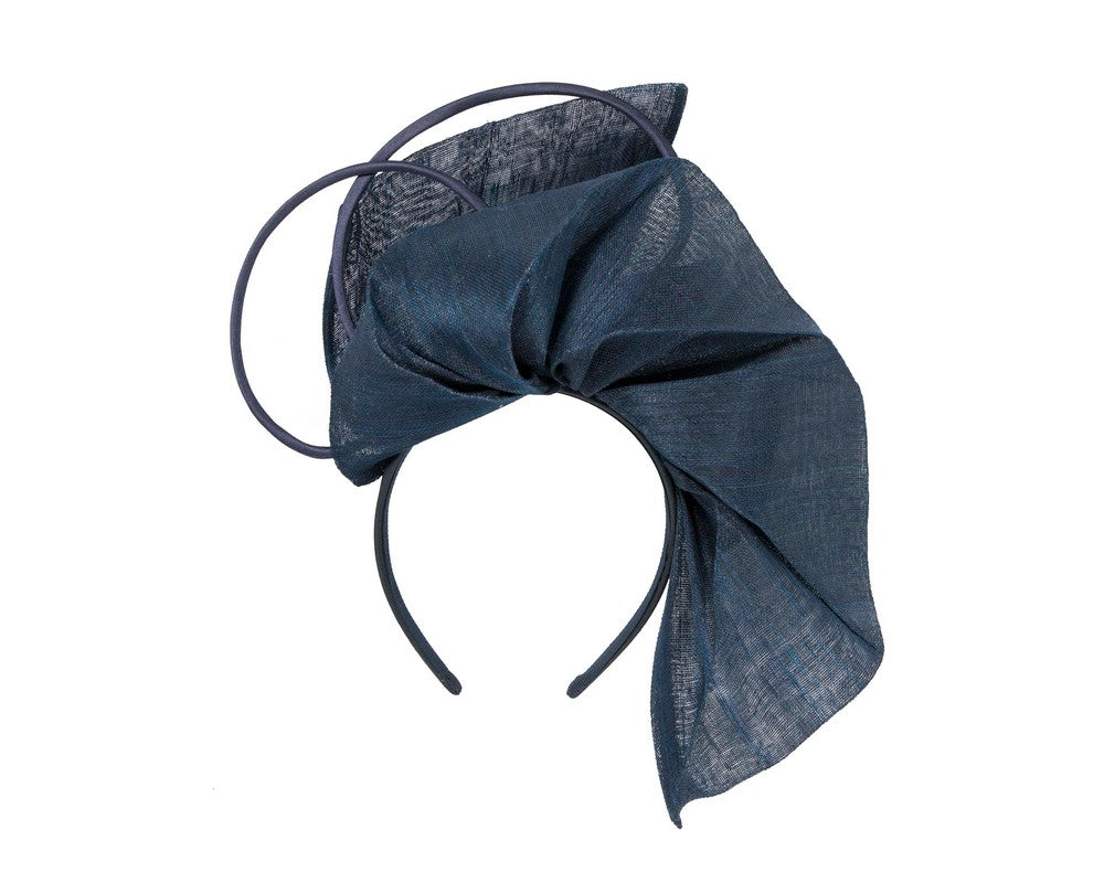 Bespoke navy fascinator by Fillies Collection