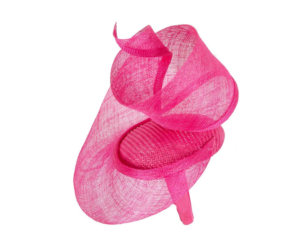 Bespoke fuchsia sinamay fascinator by Fillies Collection