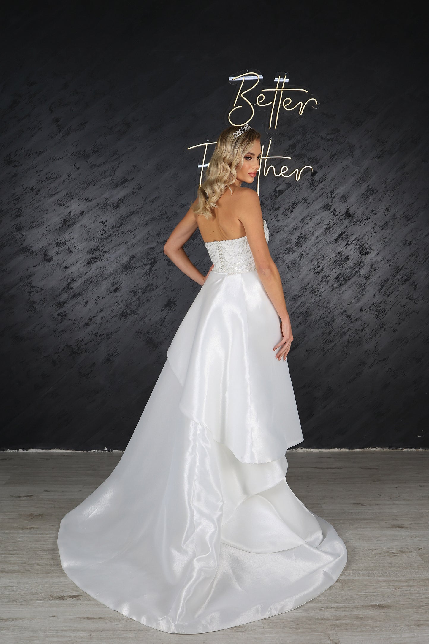Alvin column wedding dress with skirt-3