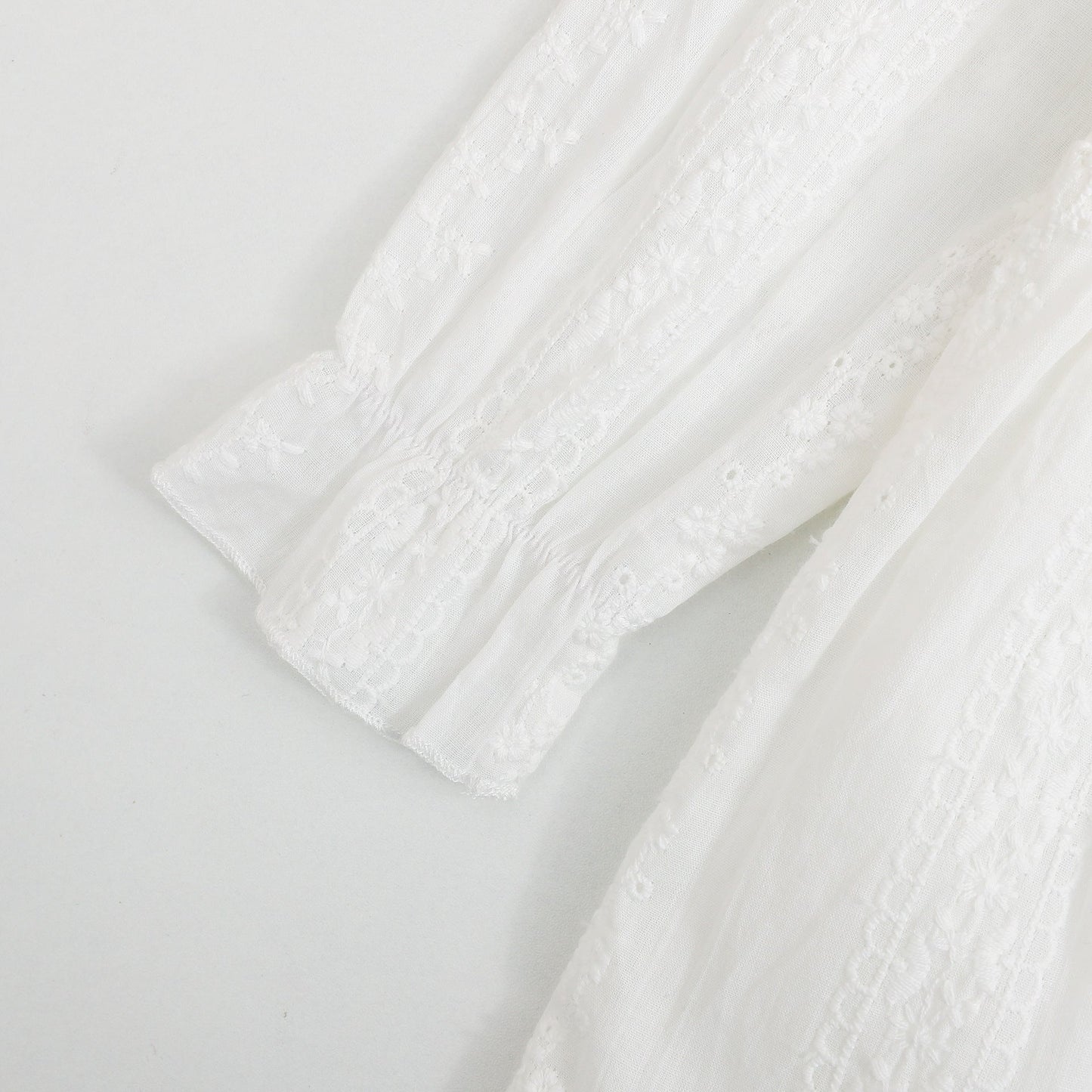 Baby Girl Solid Color White Mesh Embroidered Pattern Long Sleeve Dress-4