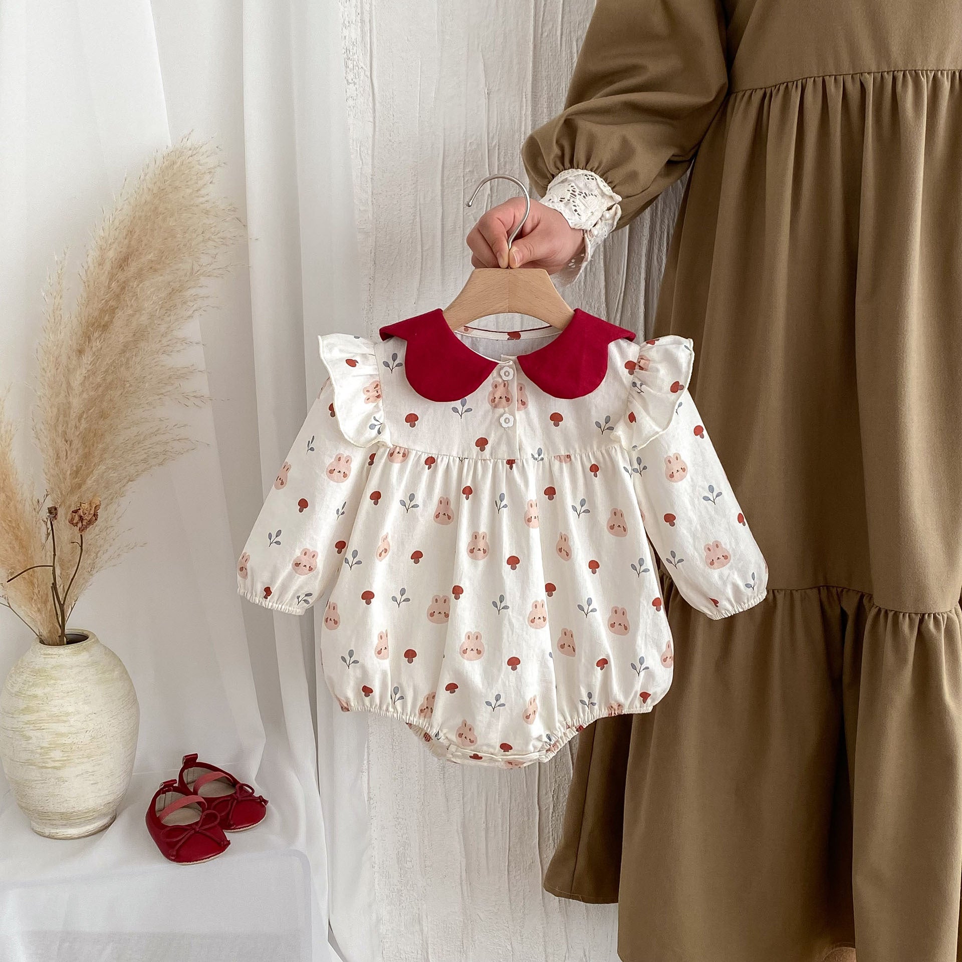 Autumn Arrival Baby Girls Long Sleeves Rabbits and Vegetables Print Peter Pan Collar Onesies-0