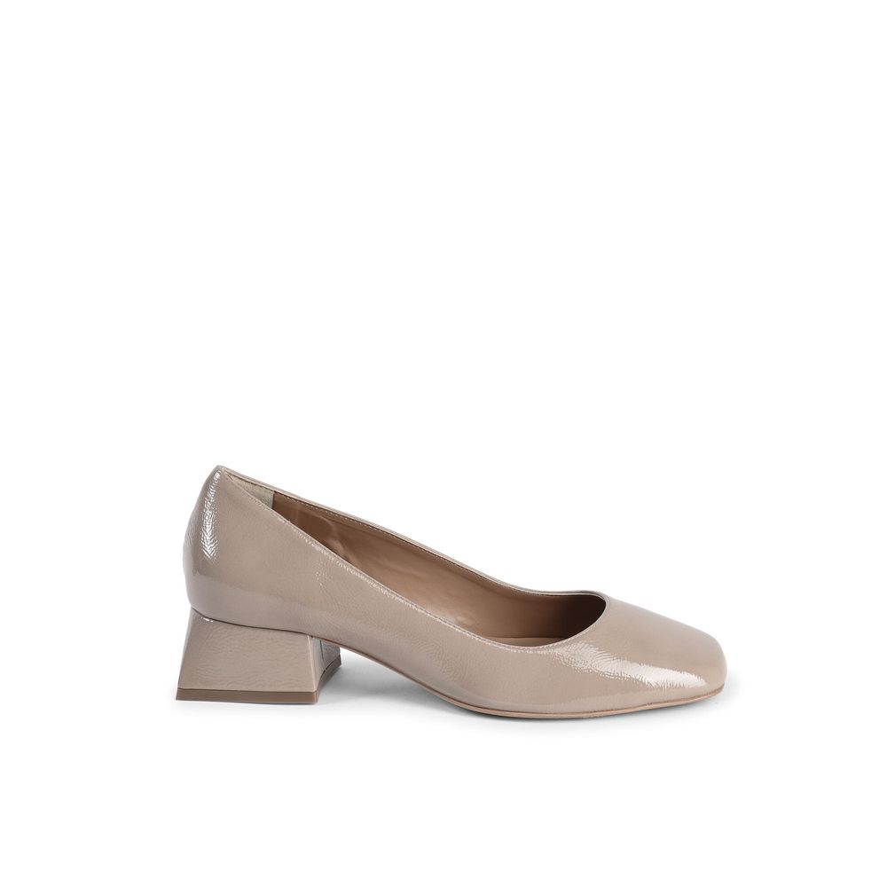 19V69 Italia Beige Leather Ballet Flats