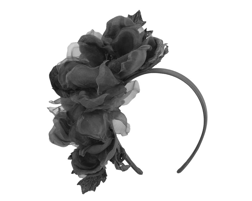 Black flower fascinator by Fillies Collection-1