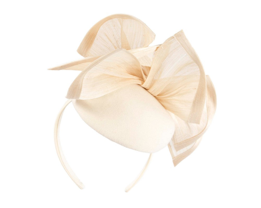 Bespoke cream winter racing fascinator by Fillies Collection