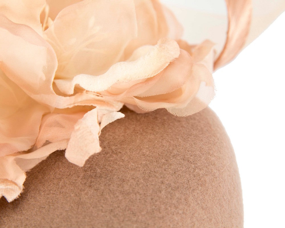 Beige winter pillbox fascinator with flower