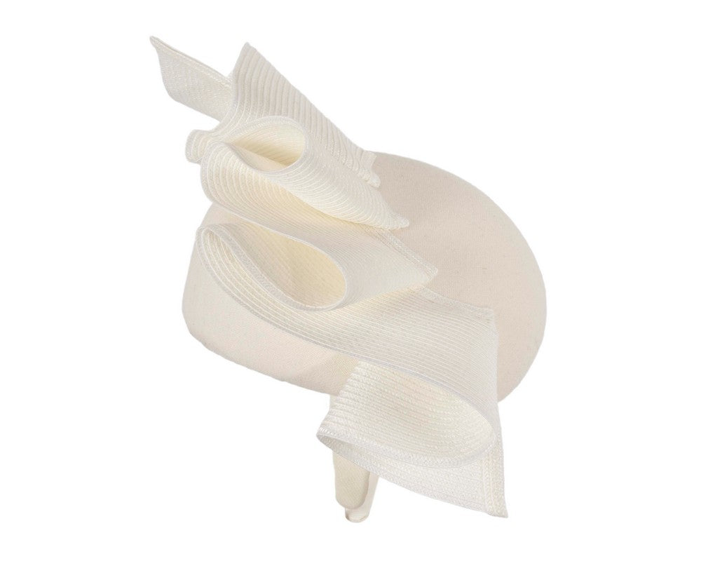 Cream pillbox fascinator by Fillies Collection
