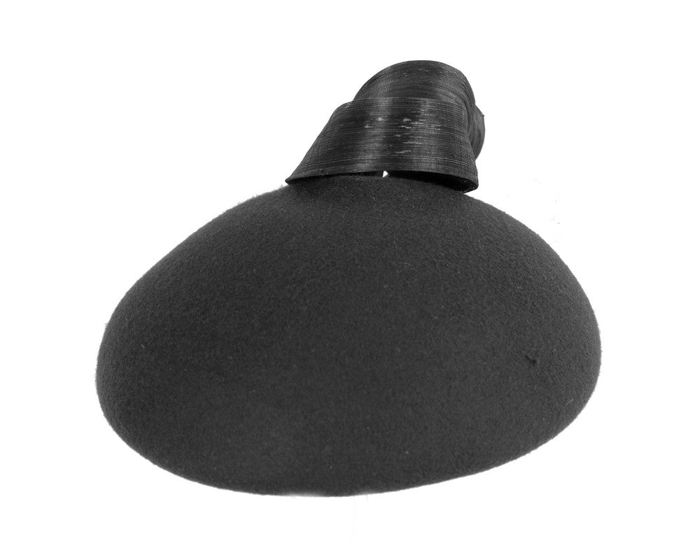 Stylish black felt beret hat by Fillies Collection