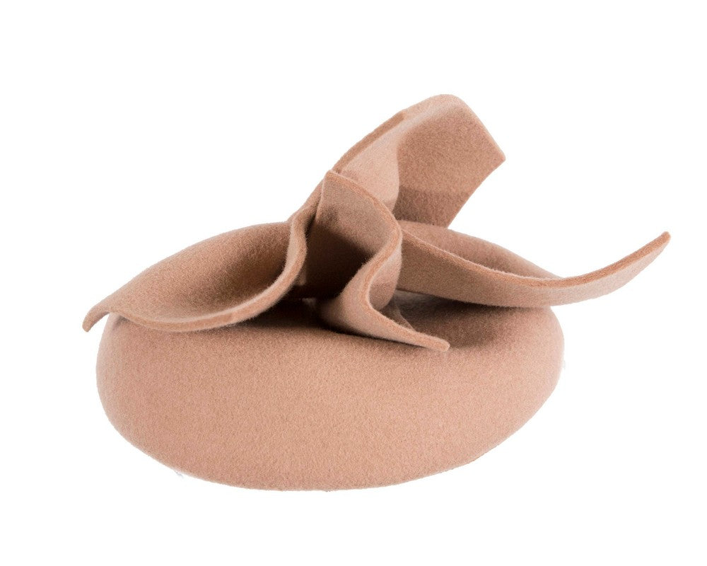 Beige felt winter racing pillbox fascinator-5