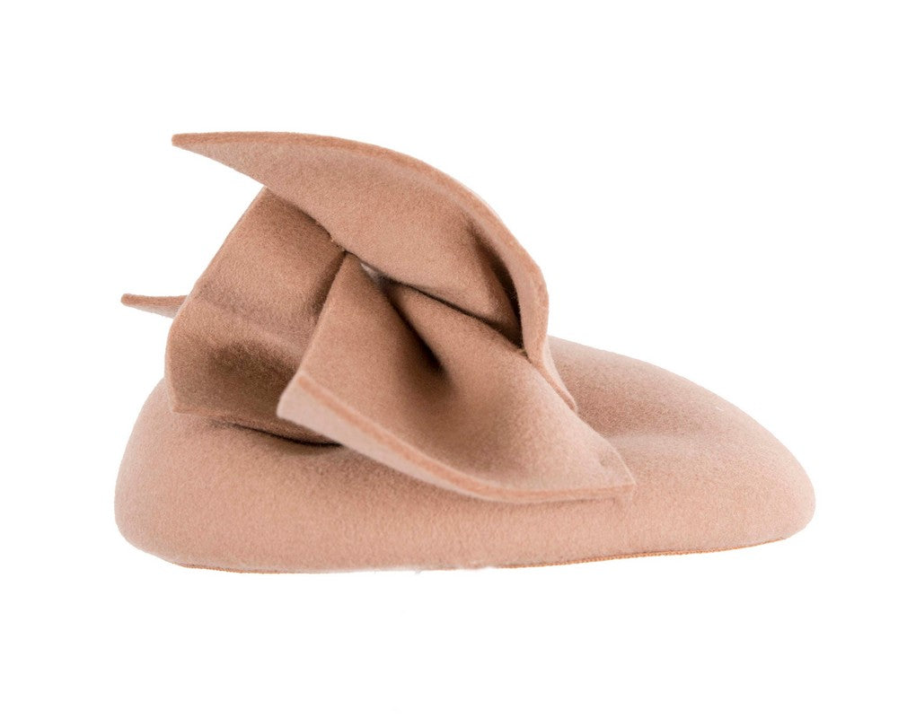 Beige felt winter racing pillbox fascinator-3