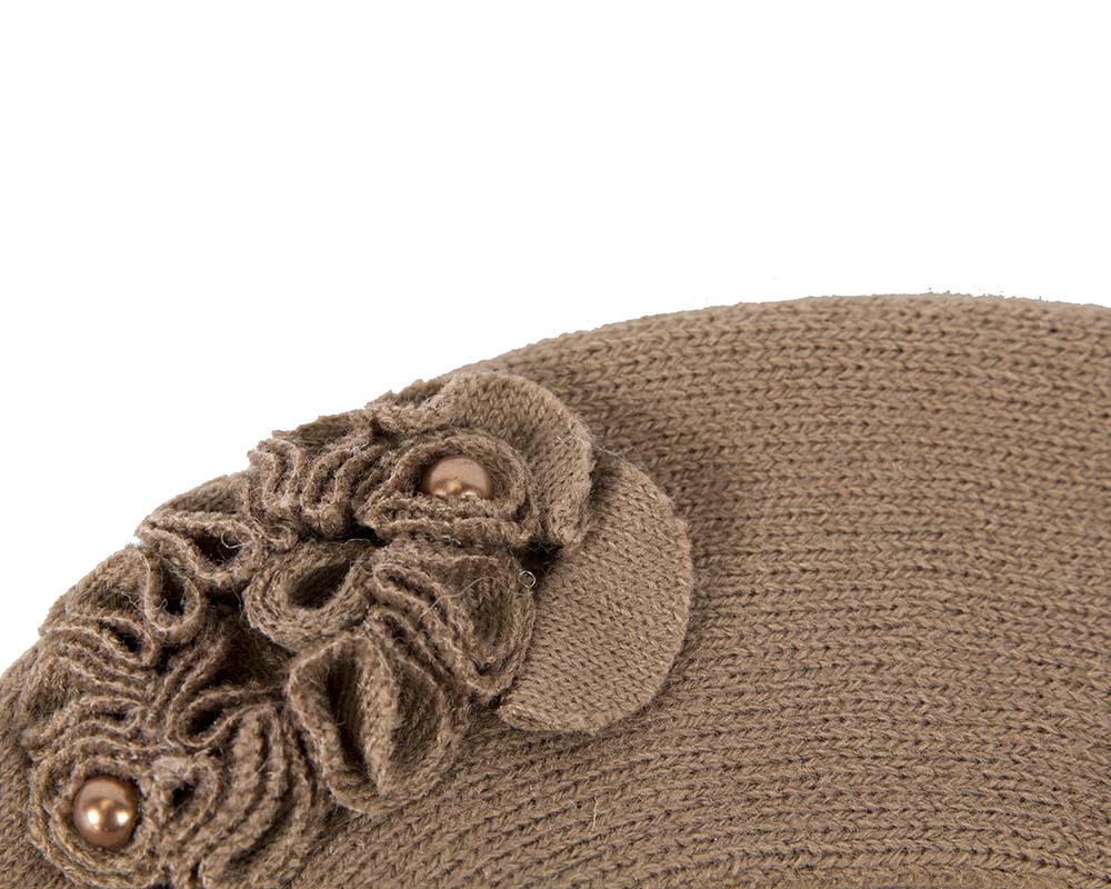 Warm woven beige beret by Max Alexander-2