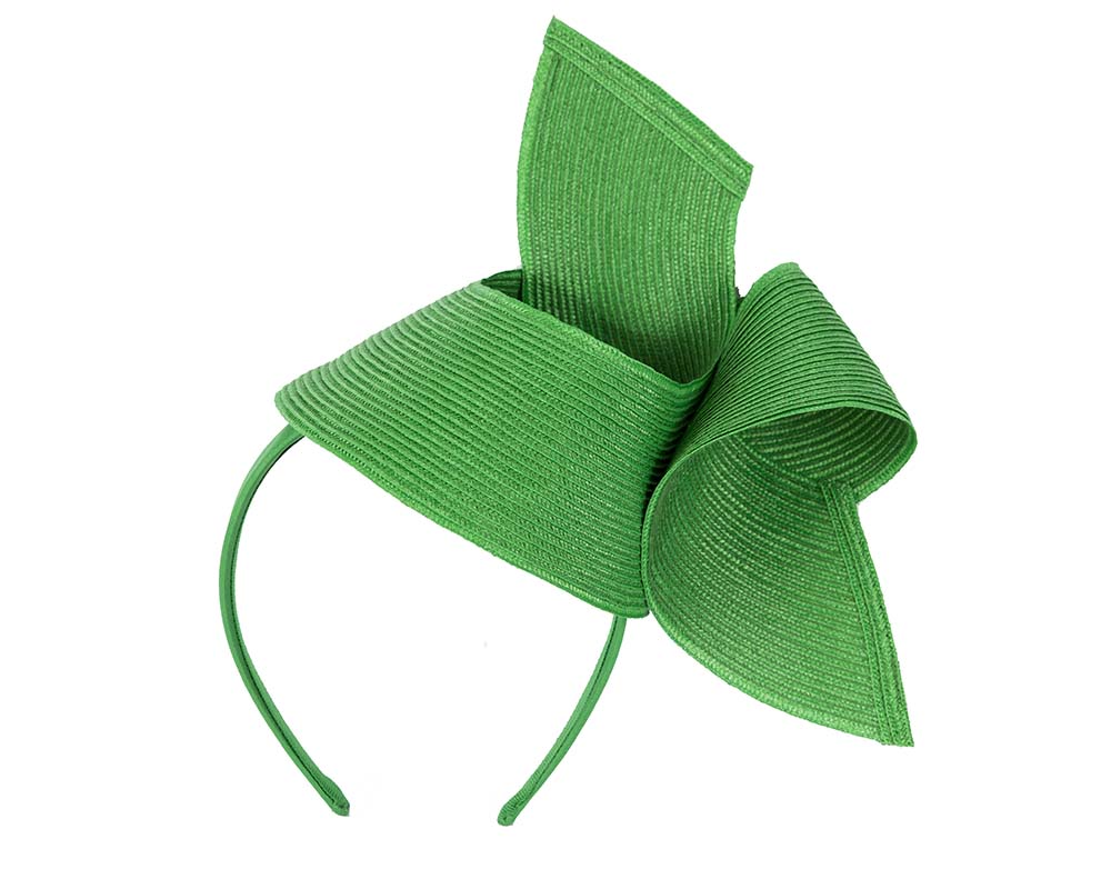 Modern green fascinator by Max Alexander-1