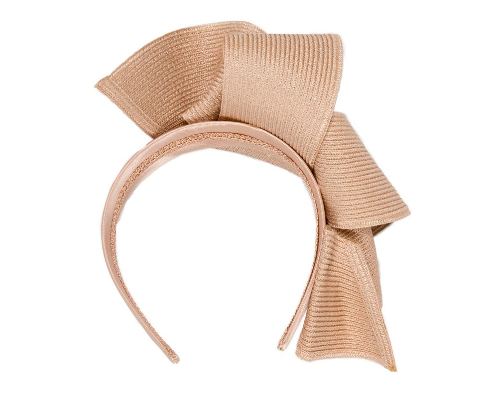 Large nude wave racing fascinator by Max Alexander-3
