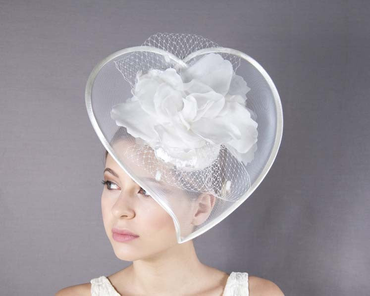 Wedding bridal fascinator hat
