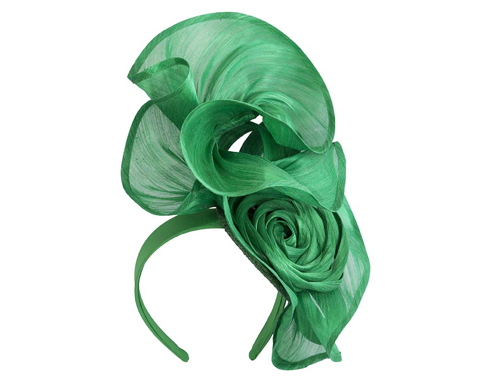 Tall green bespoke racing fascinator-1