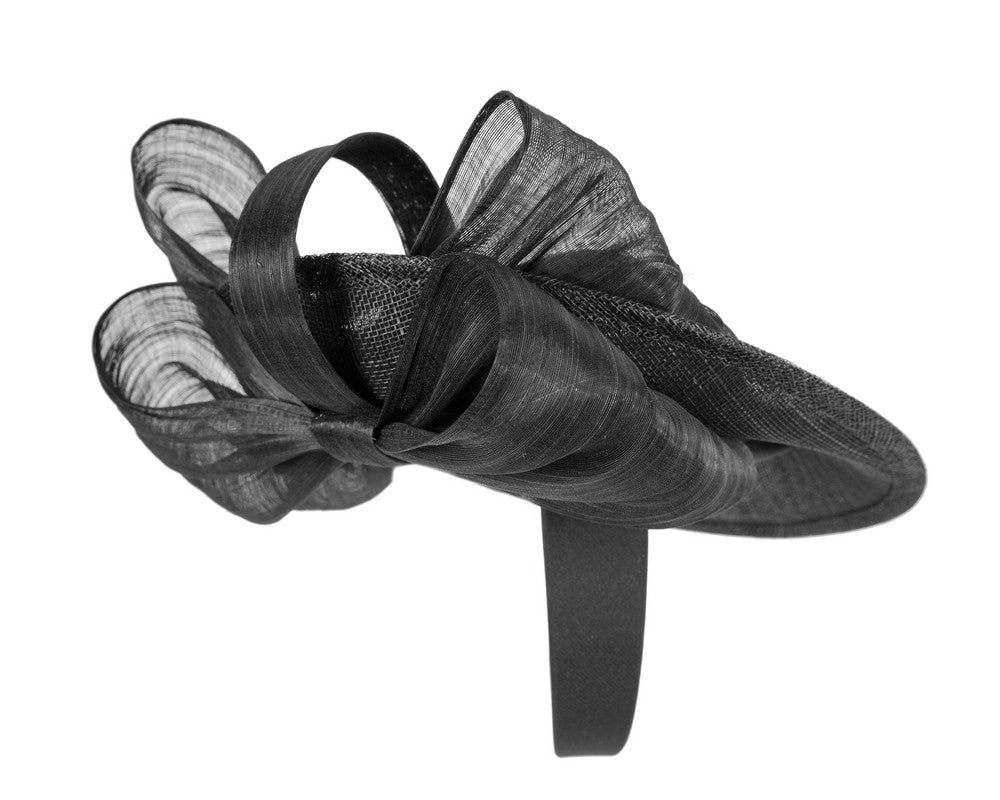 Black fascinator with bow by Fillies Collection-3