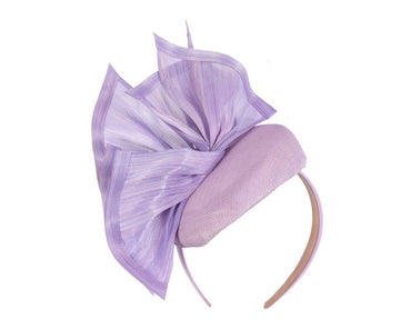 Bespoke lilac racing fascinator by Fillies Collection