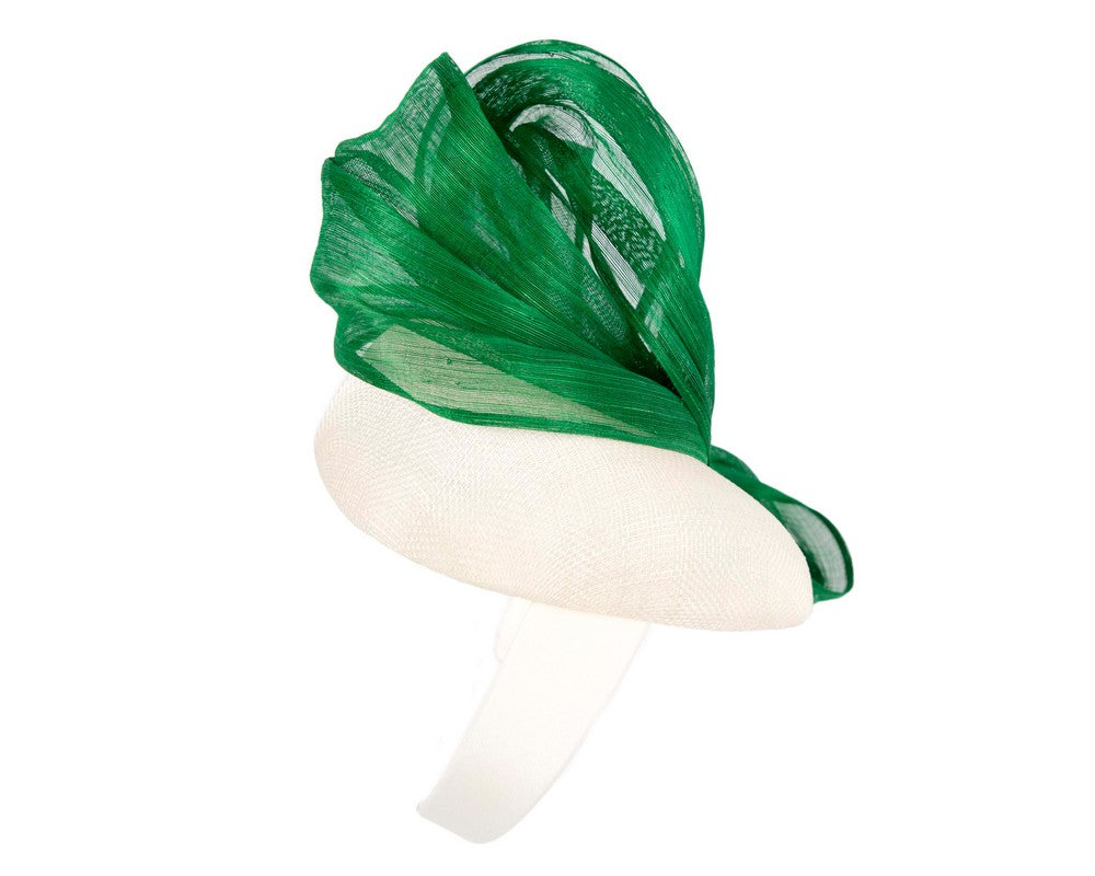 White pillbox fascinator with green silk abaca bow by Fillies Collection-3