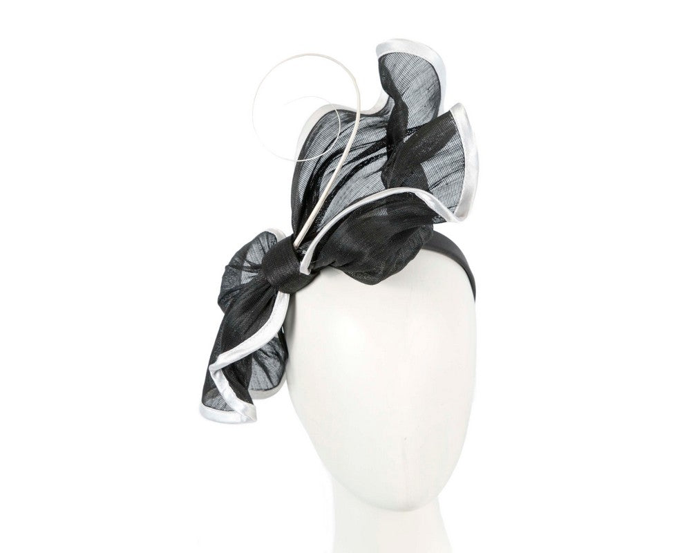 Black & white racing fascinator by Fillies Collection