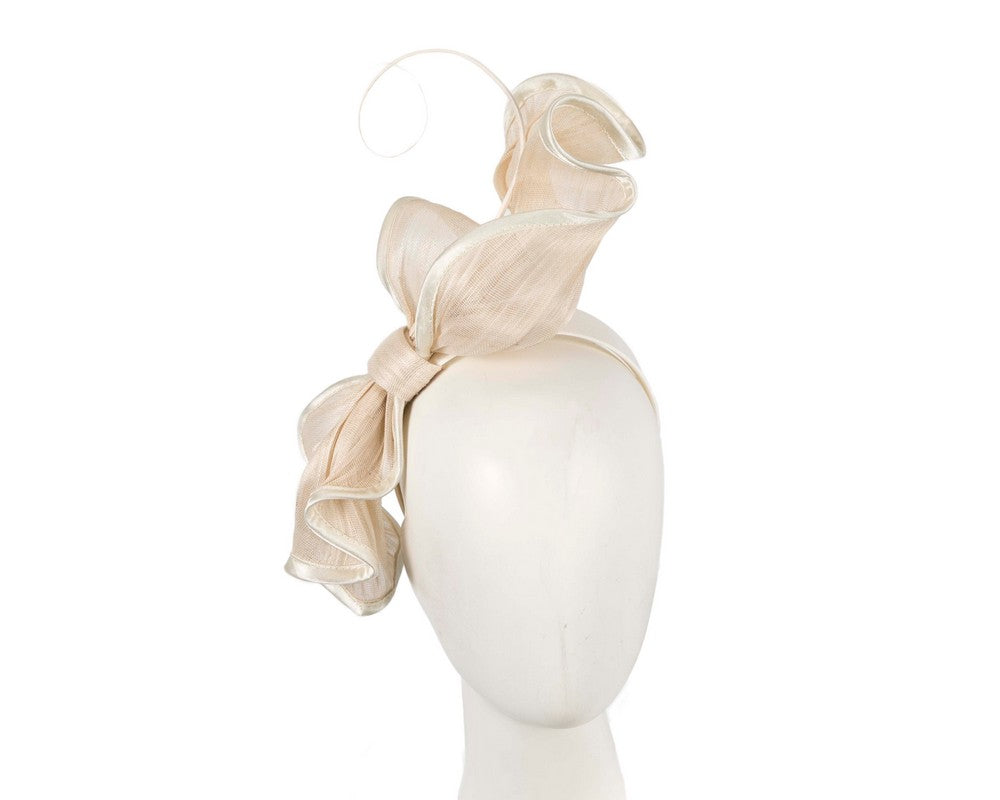 Cream racing fascinator by Fillies Collection-0