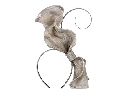 Silver racing fascinator by Fillies Collection-3