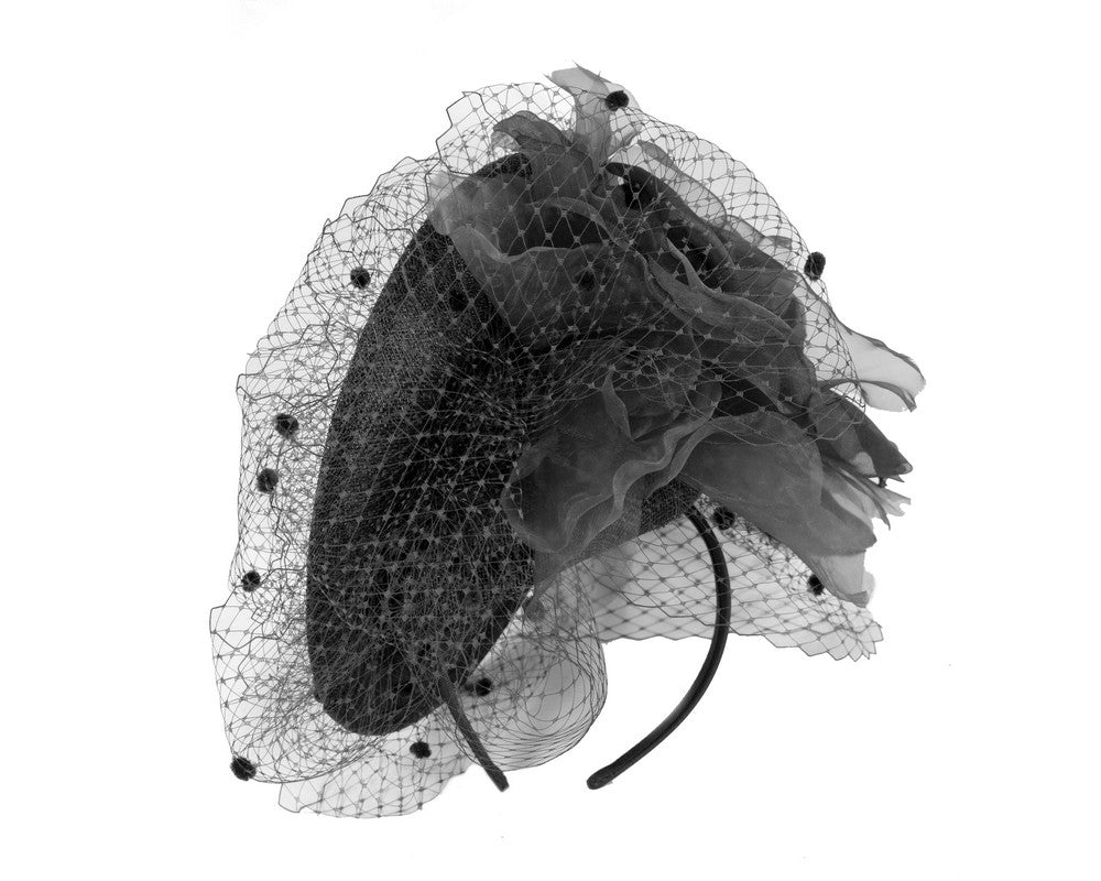 Exclusive black fascinator by Fillies Collection-3