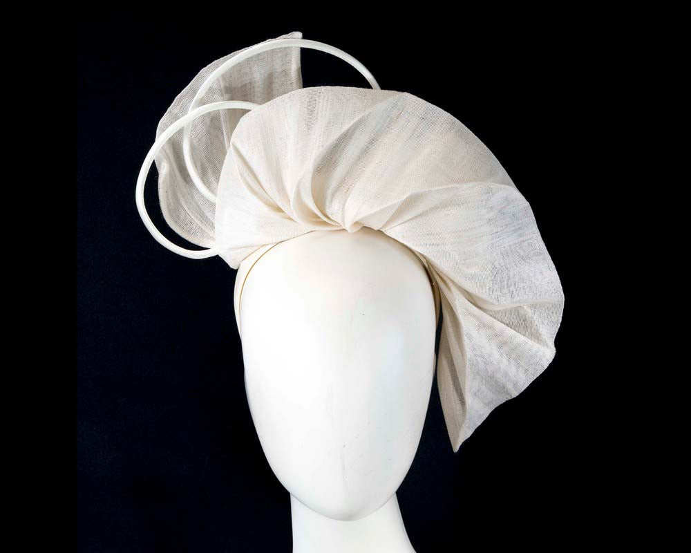 Bespoke cream fascinator by Fillies Collection-0