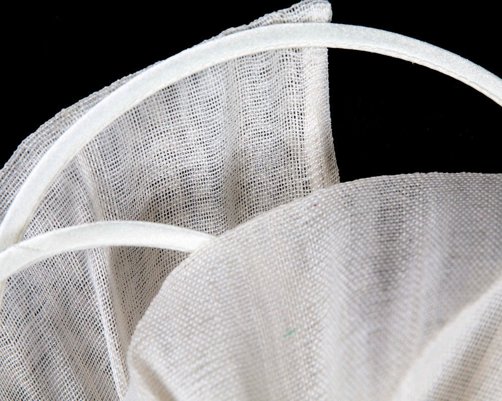 Bespoke cream fascinator by Fillies Collection-2