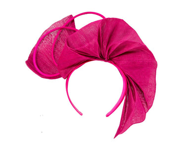 Bespoke fuchsia fascinator by Fillies Collection S273