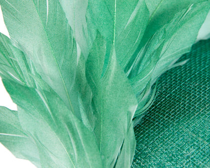 Green feather spring facing fascinator