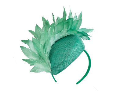 Green feather spring facing fascinator