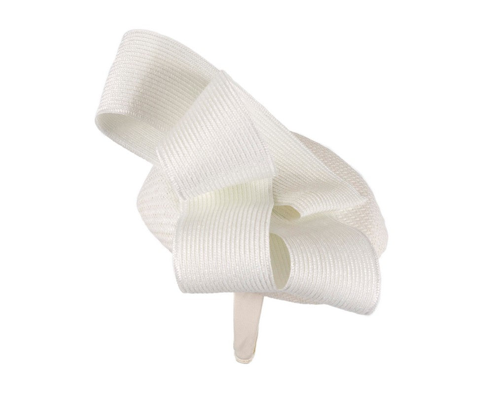 White pillbox fascinator by Fillies Collection S286-3