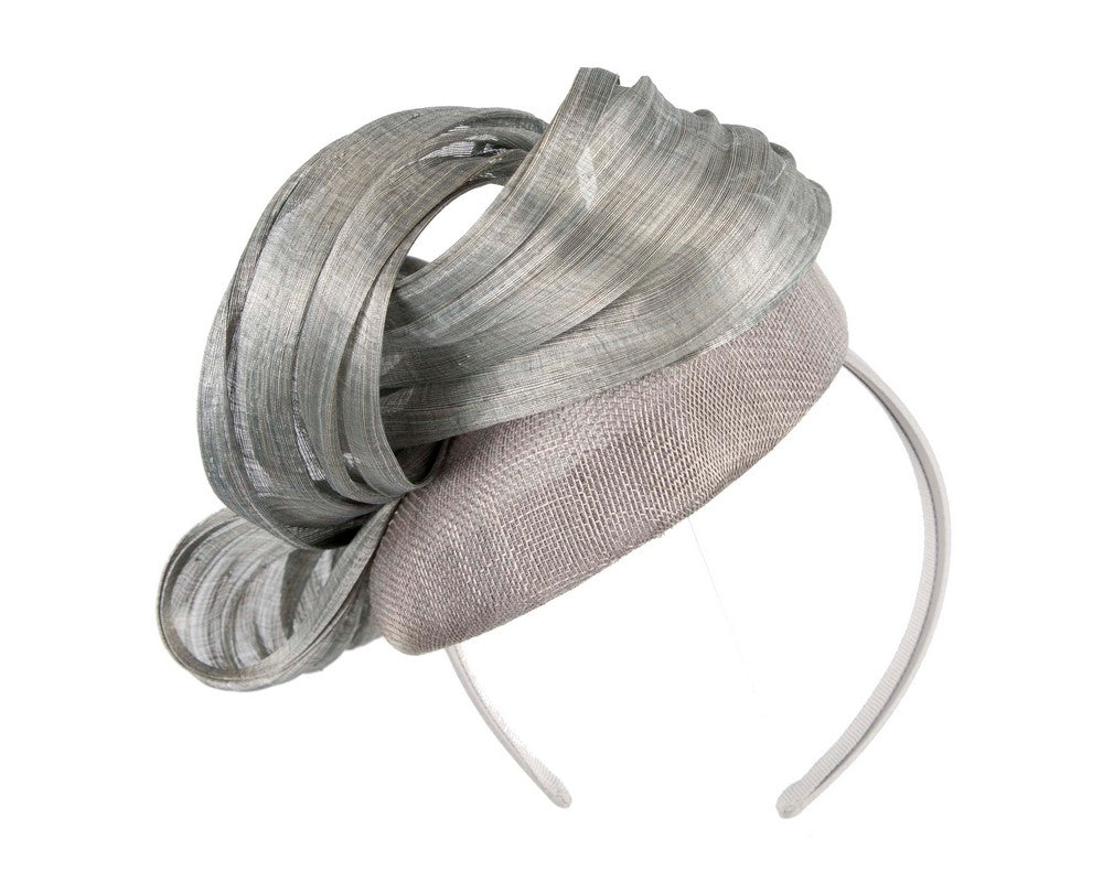 Silver pillbox fascinator with silk abaca bow by Fillies Collection-5