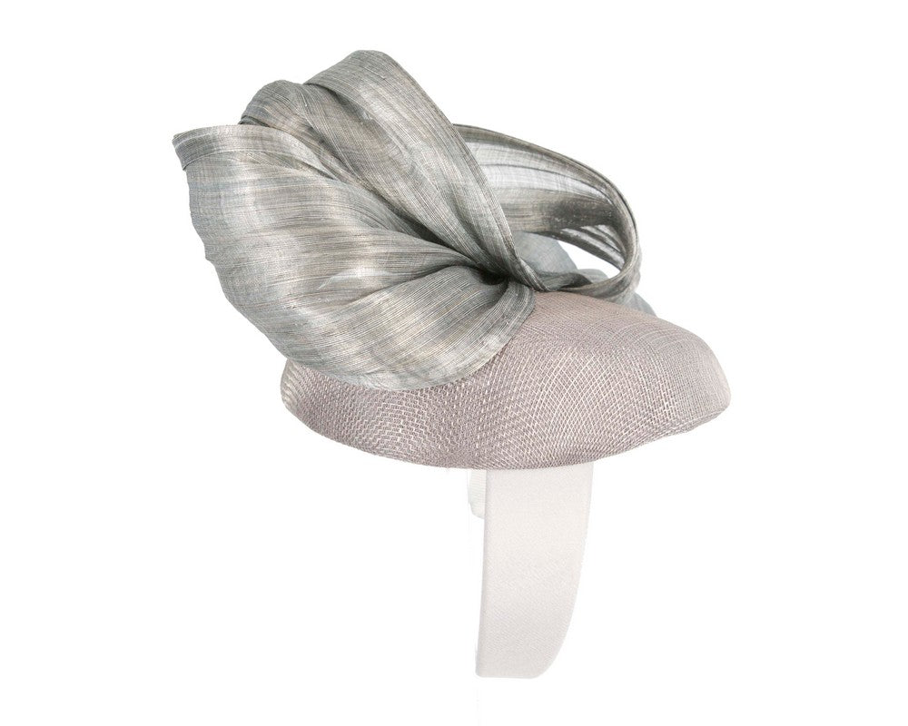 Silver pillbox fascinator with silk abaca bow by Fillies Collection-3