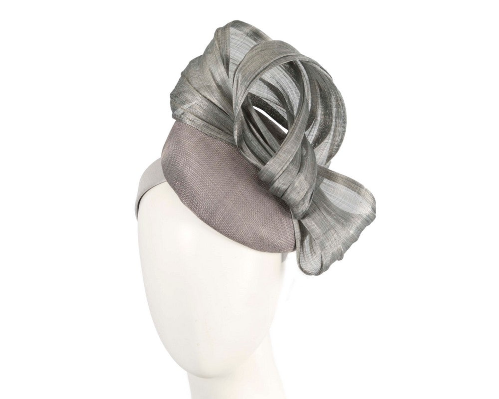 Silver pillbox fascinator with silk abaca bow by Fillies Collection-0