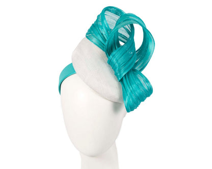 White pillbox fascinator with turquoise silk abaca bow by Fillies Collection-0