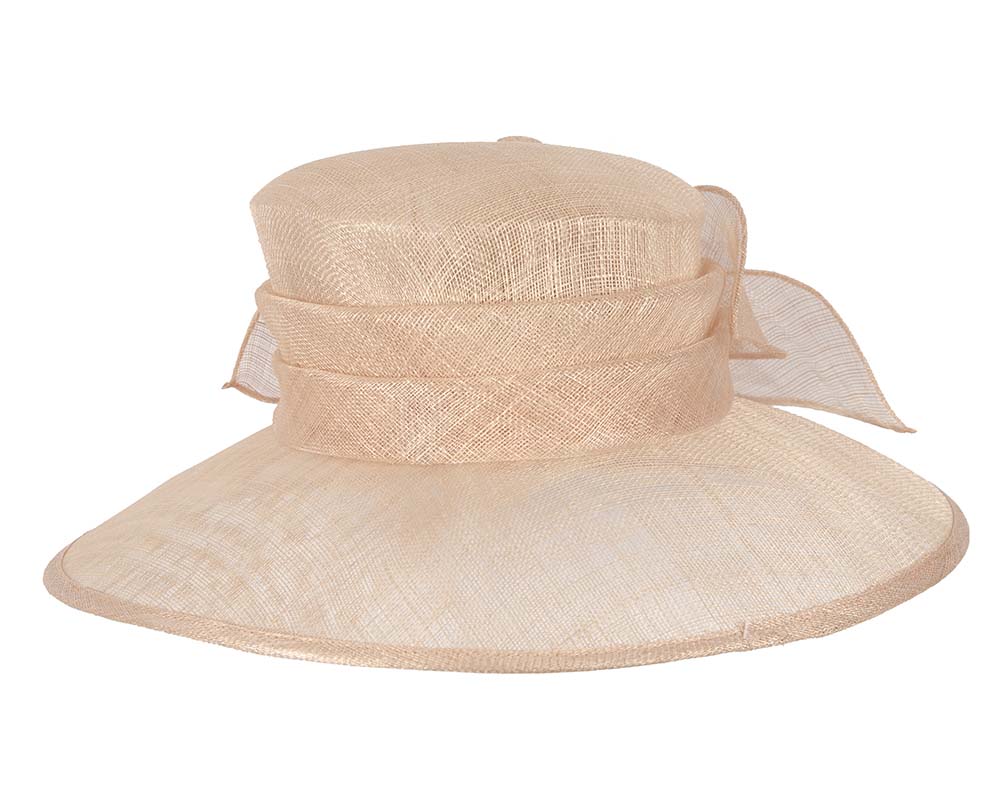 Large nude sinamay racing hat-2