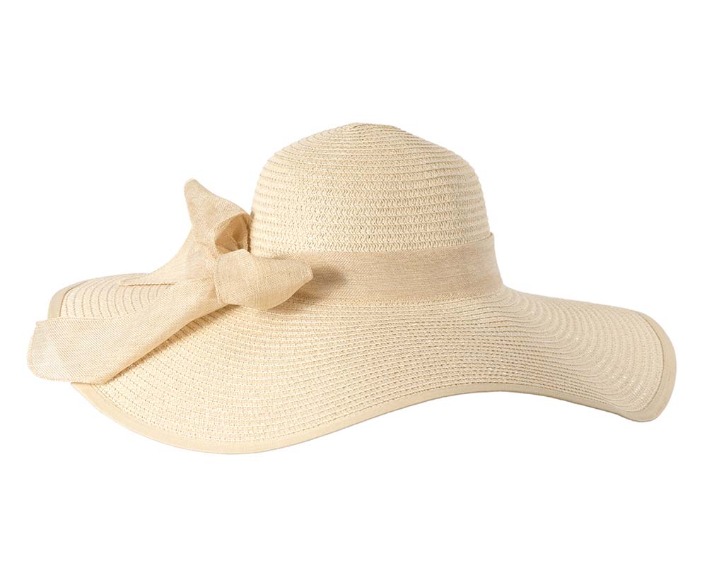Natural wide brimmed ladies summer beach hat
