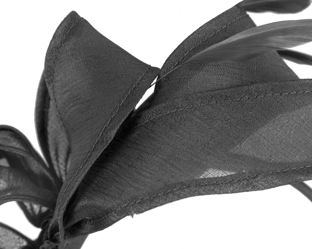 Black organza fascinator by Max Alexander-2