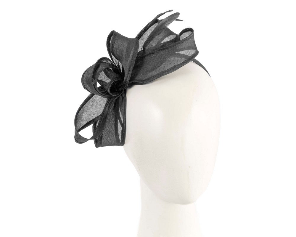 Black organza fascinator by Max Alexander-0
